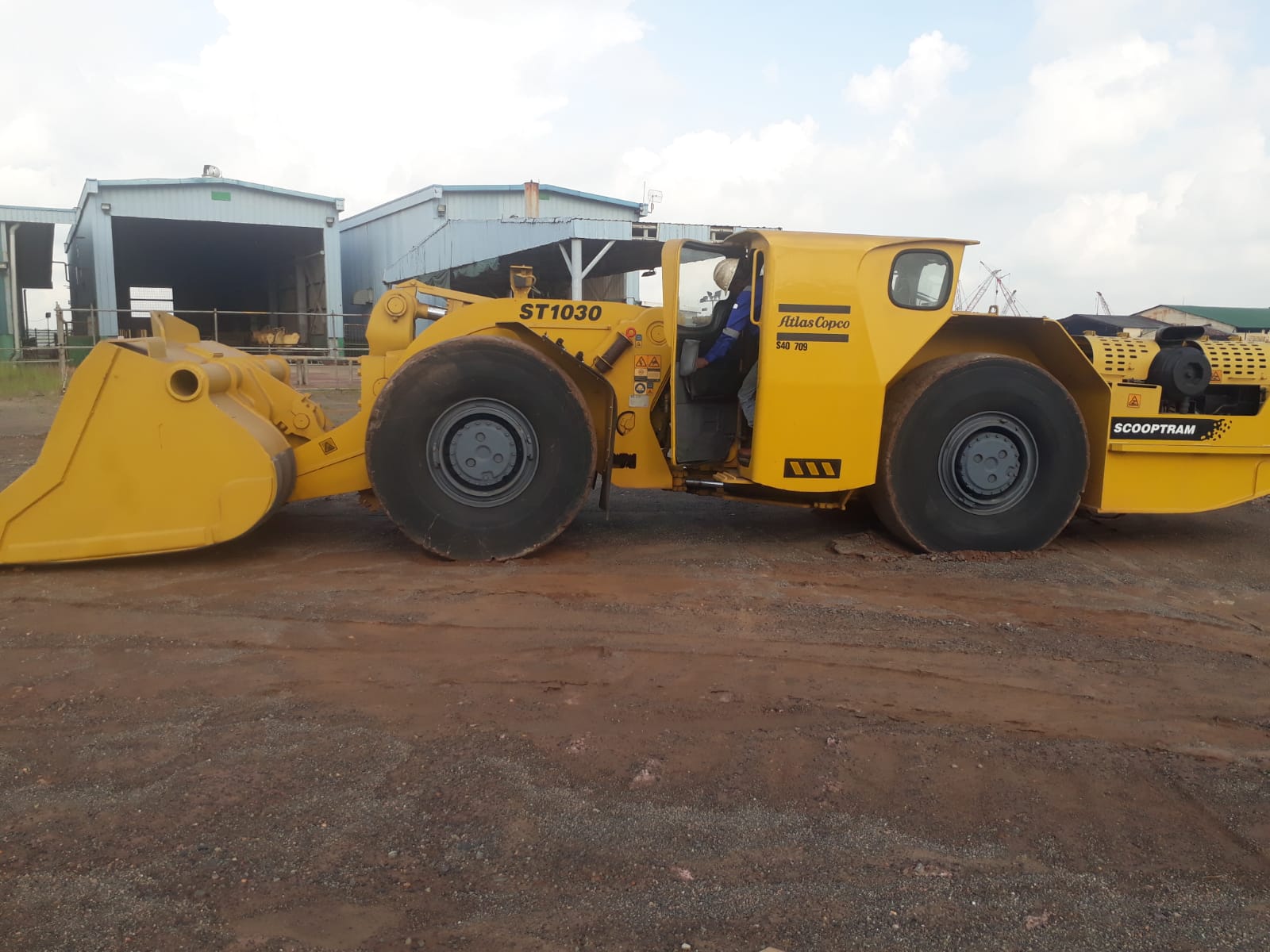Heavy construction and mining equipment hire services in Zambia
